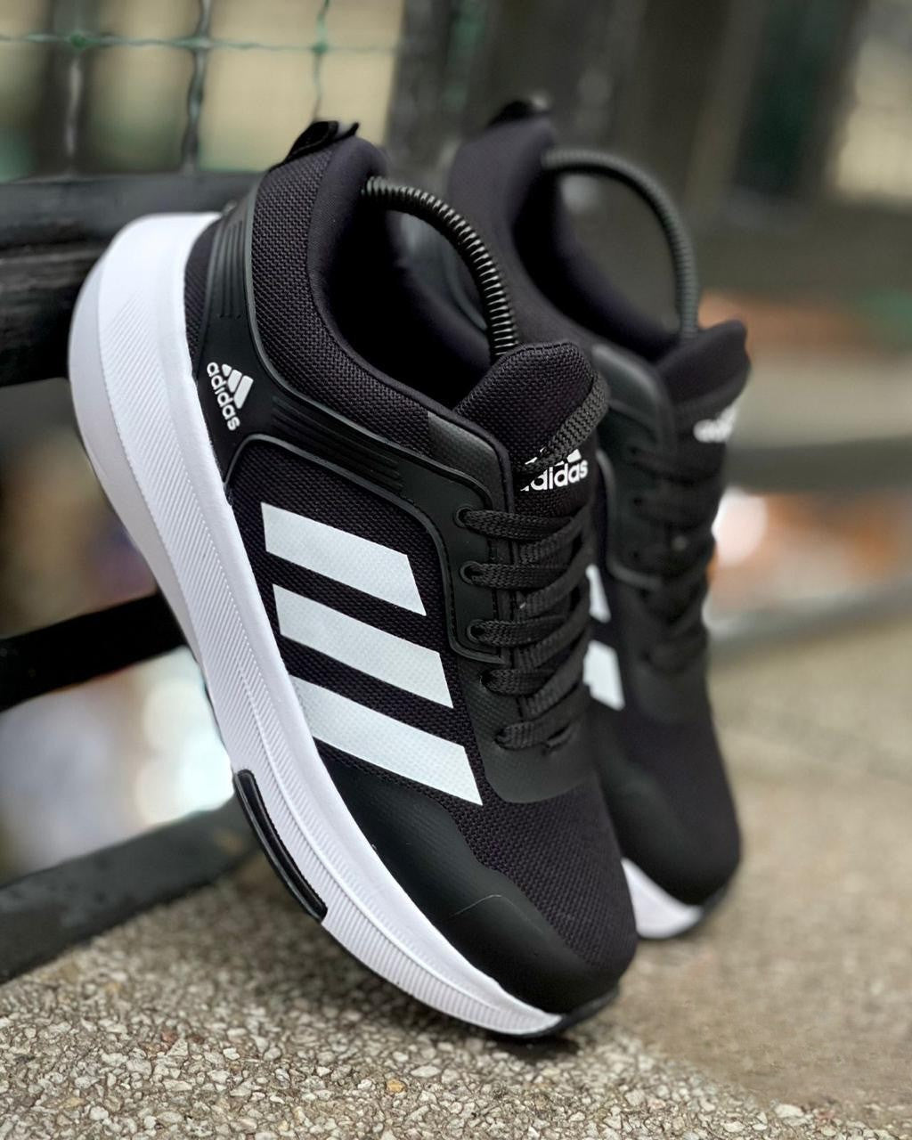 Tenis Adidas Duramo