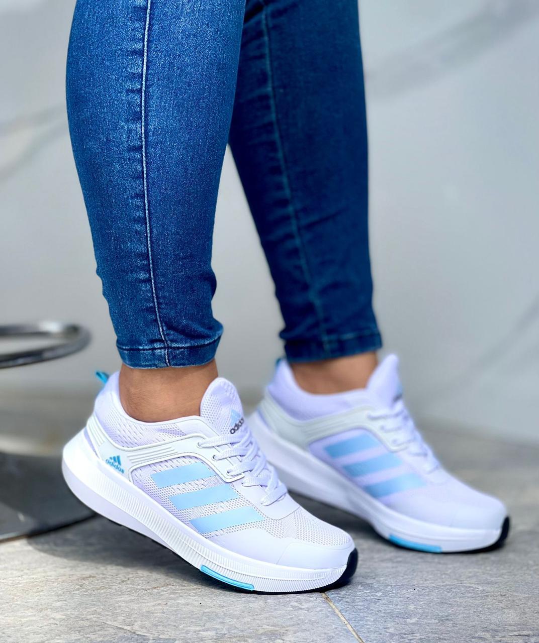 Tenis Adidas Duramo