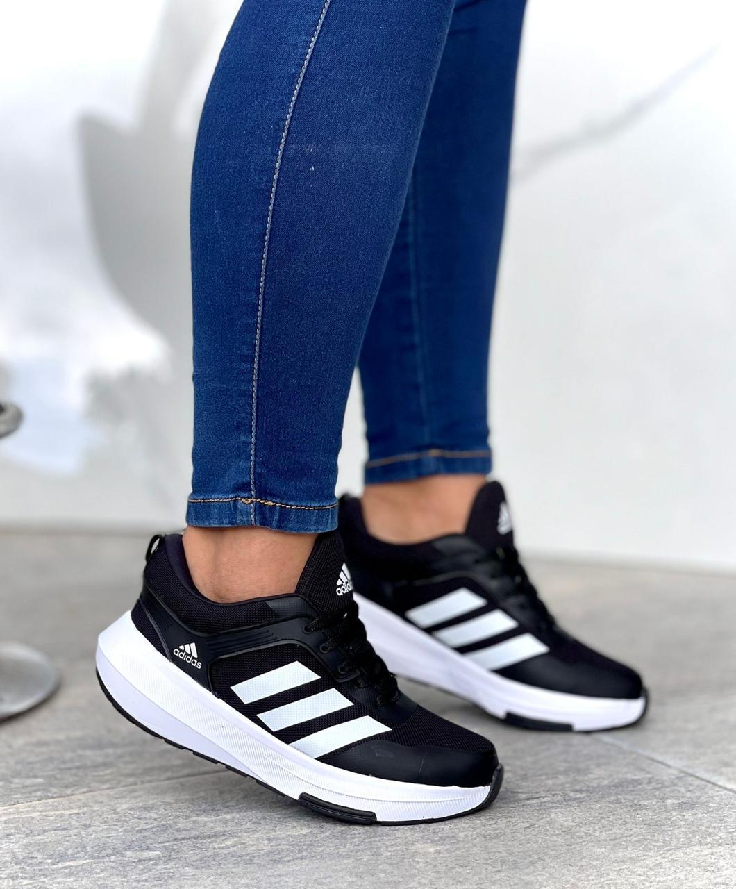 Tenis Adidas Duramo